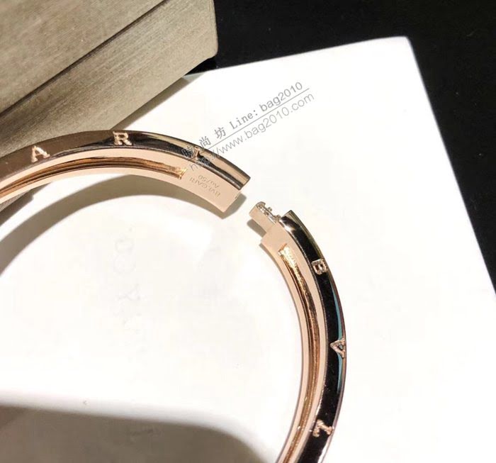 Bvlgari飾品 寶格麗新款柳釘滿鑽字母手鐲  zgbq3041
